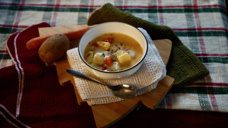 Perfect Cheesy & Creamy Potato Soup